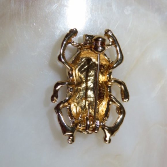 Purple SCARAB Beetle Brooch Enamel & Gold Tone Alloy (K378) - Picture 4 of 4